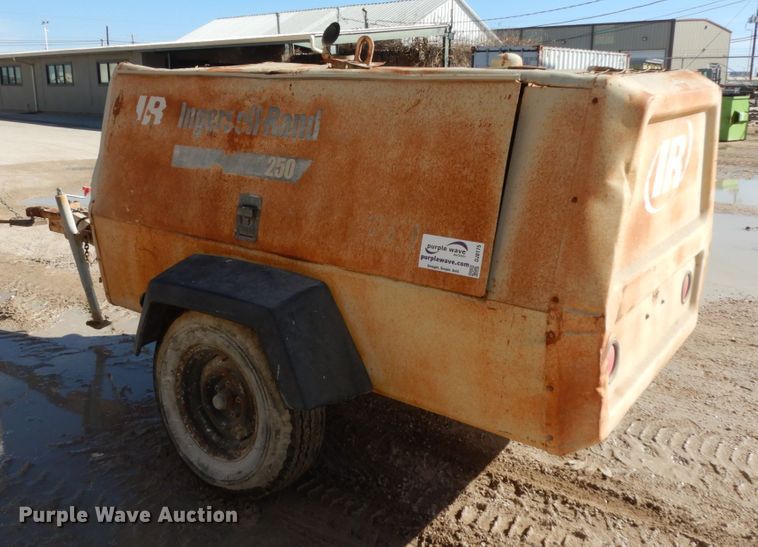 image for item DJ8175 1994 Ingersoll Rand 250  air compressor