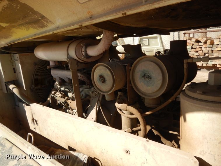 image for item DJ8175 1994 Ingersoll Rand 250  air compressor