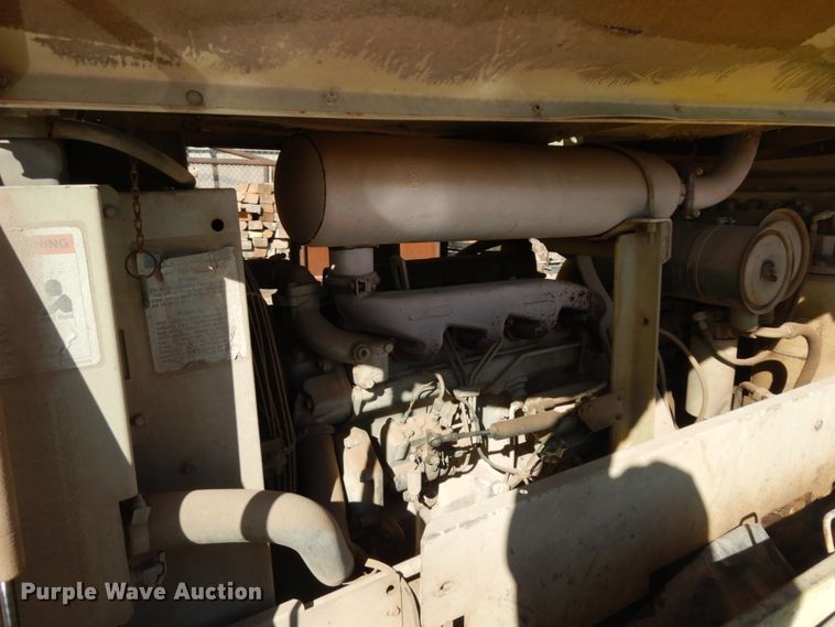 image for item DJ8175 1994 Ingersoll Rand 250  air compressor