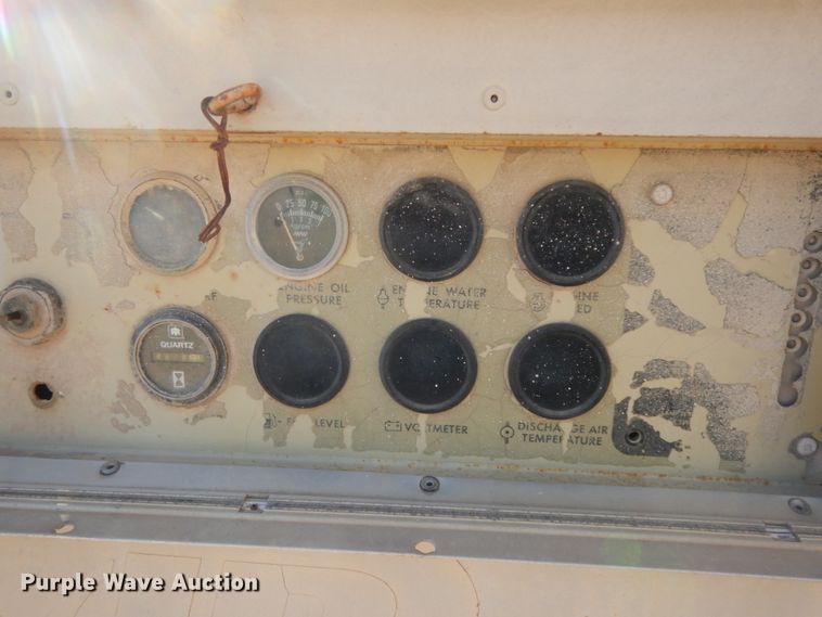 image for item DJ8175 1994 Ingersoll Rand 250  air compressor