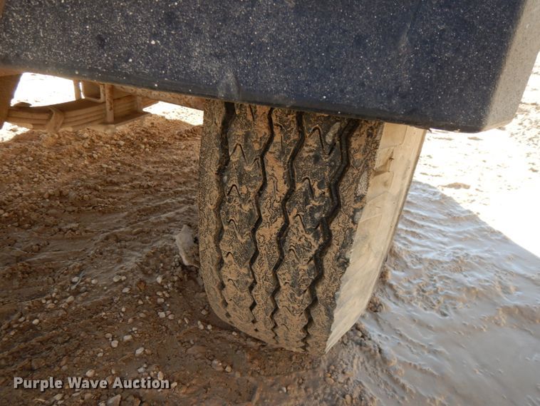 image for item DJ8175 1994 Ingersoll Rand 250  air compressor