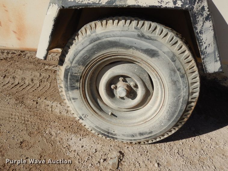 image for item DJ8175 1994 Ingersoll Rand 250  air compressor