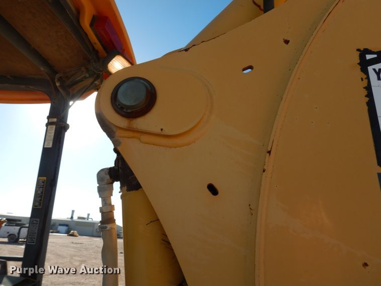 image for item DJ8179 2002 John Deere 310G  backhoe