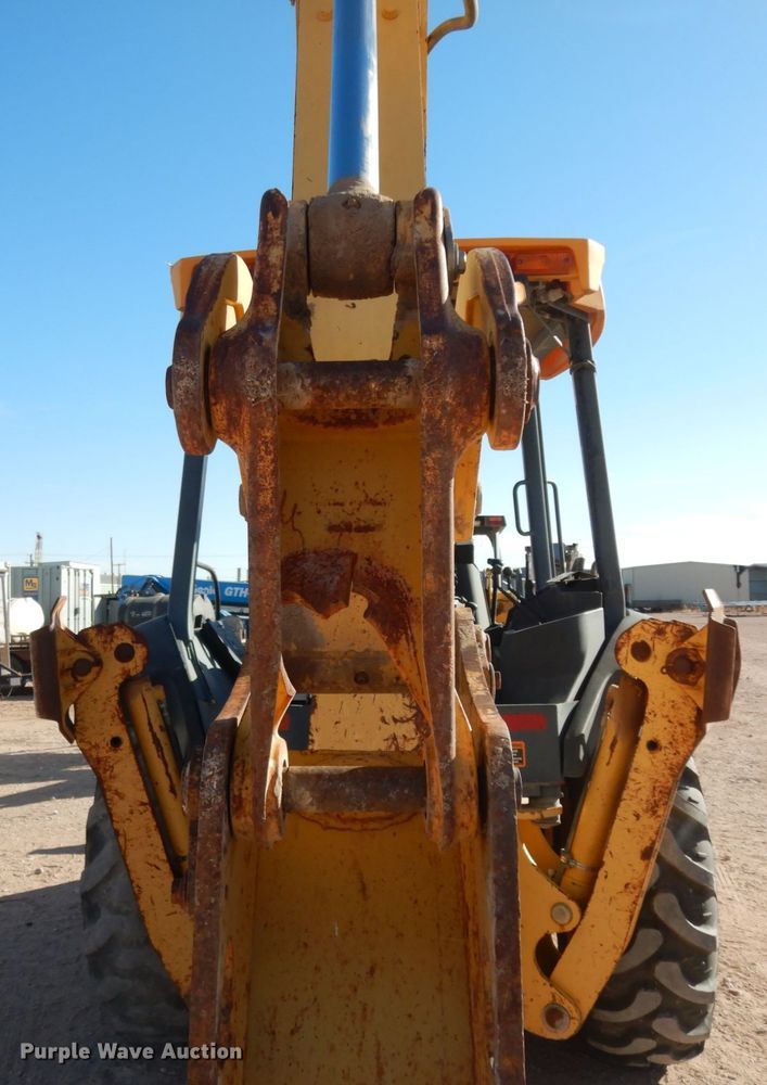 image for item DJ8179 2002 John Deere 310G  backhoe