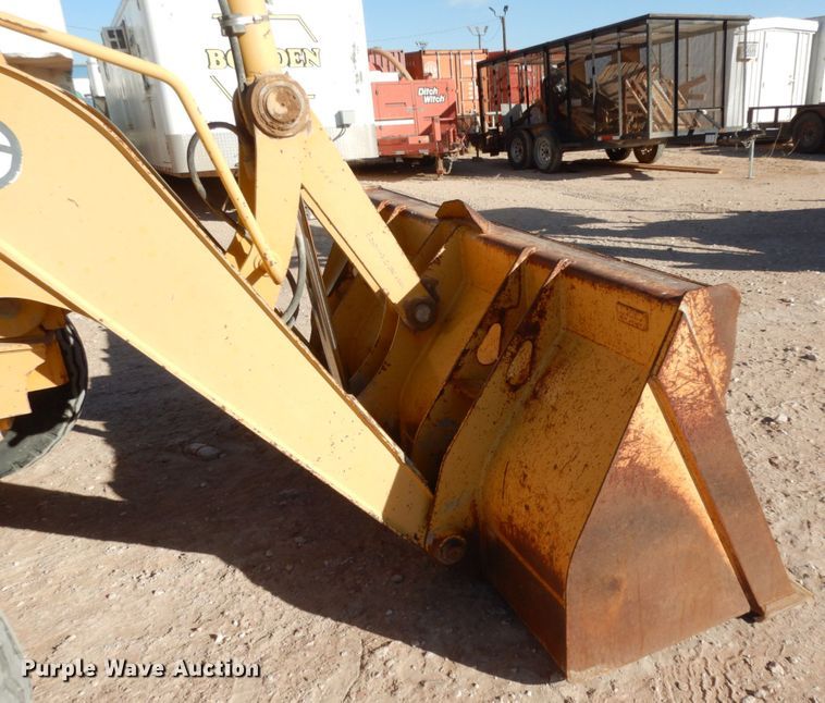 image for item DJ8179 2002 John Deere 310G  backhoe