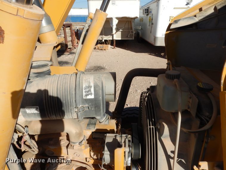 image for item DJ8179 2002 John Deere 310G  backhoe