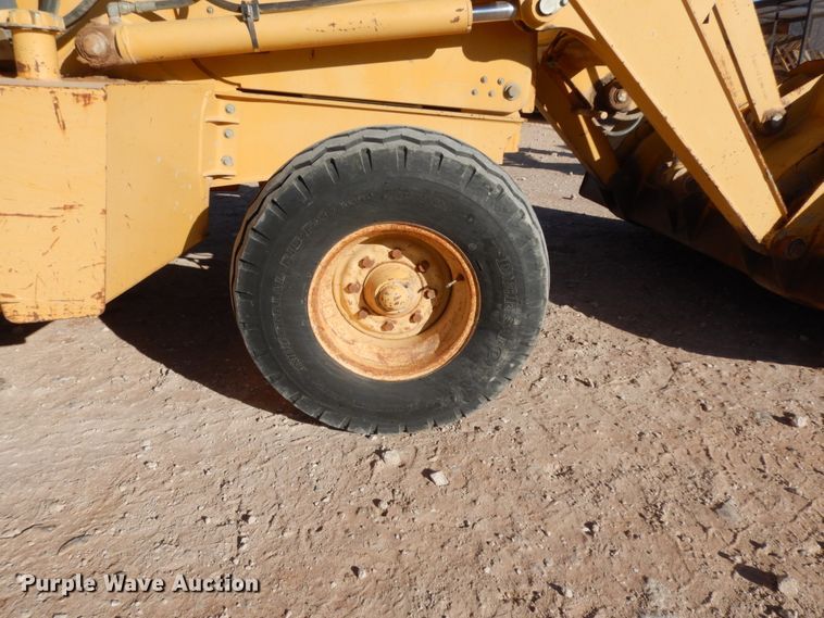 image for item DJ8179 2002 John Deere 310G  backhoe