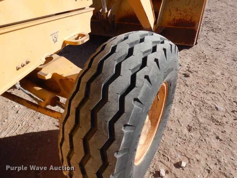 image for item DJ8179 2002 John Deere 310G  backhoe