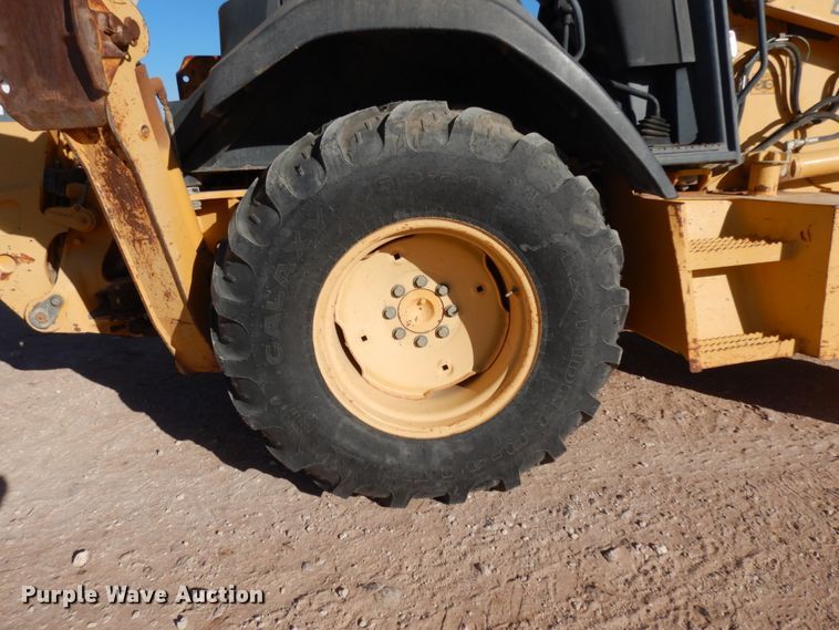 image for item DJ8179 2002 John Deere 310G  backhoe