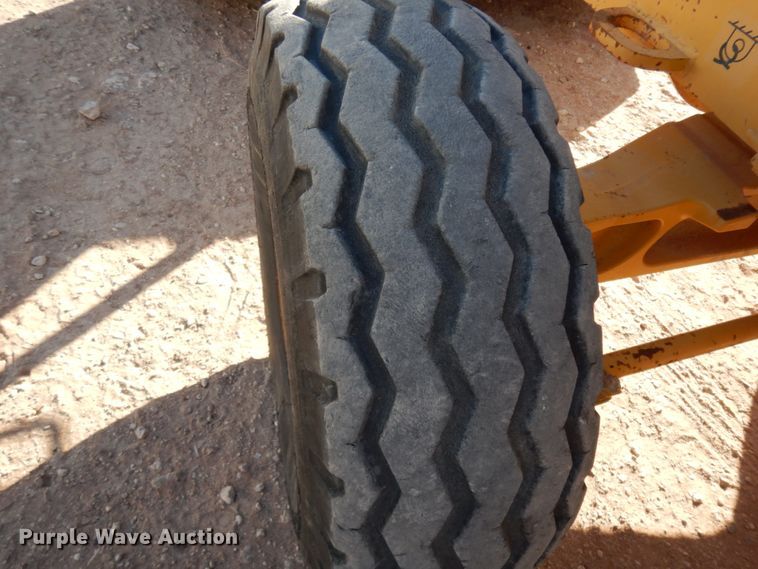 image for item DJ8179 2002 John Deere 310G  backhoe