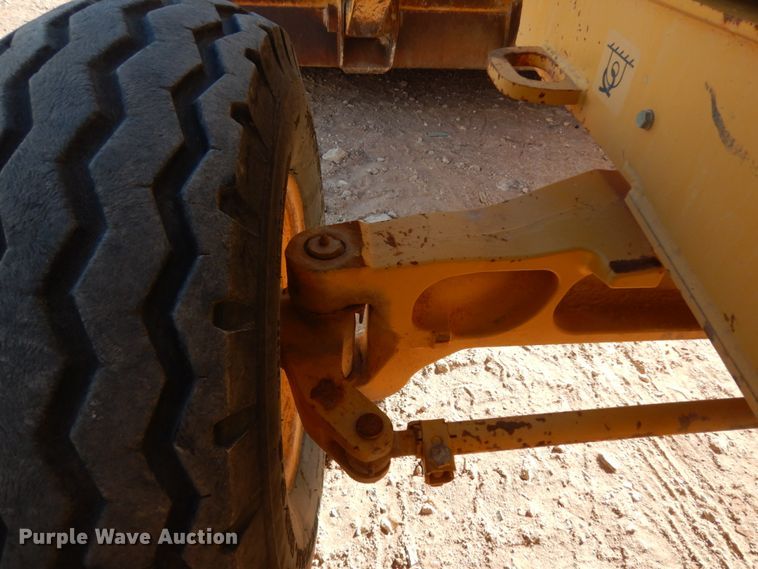 image for item DJ8179 2002 John Deere 310G  backhoe