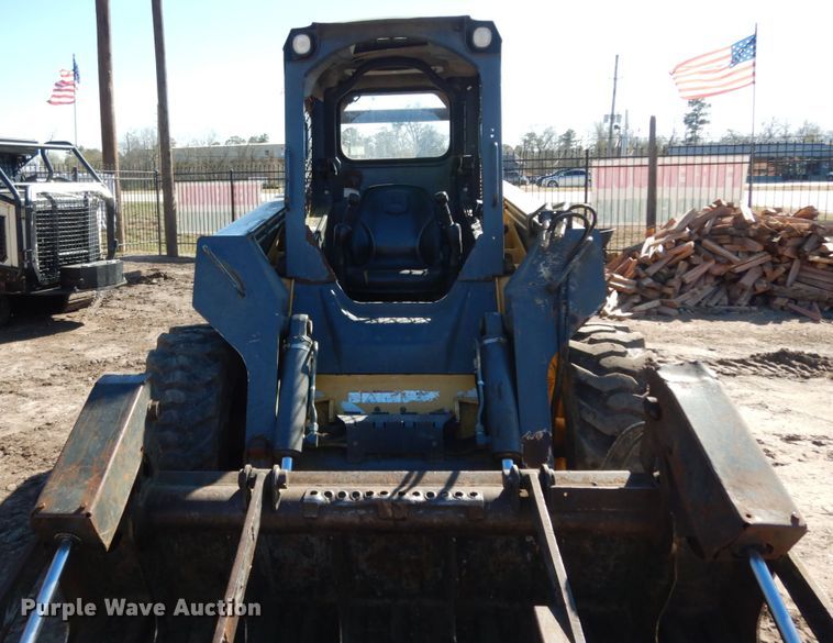 image for item DJ8187 2010 John Deere 332D  skid steer loader