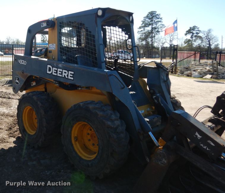 image for item DJ8187 2010 John Deere 332D  skid steer loader