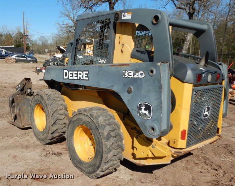 image for item DJ8187 2010 John Deere 332D  skid steer loader