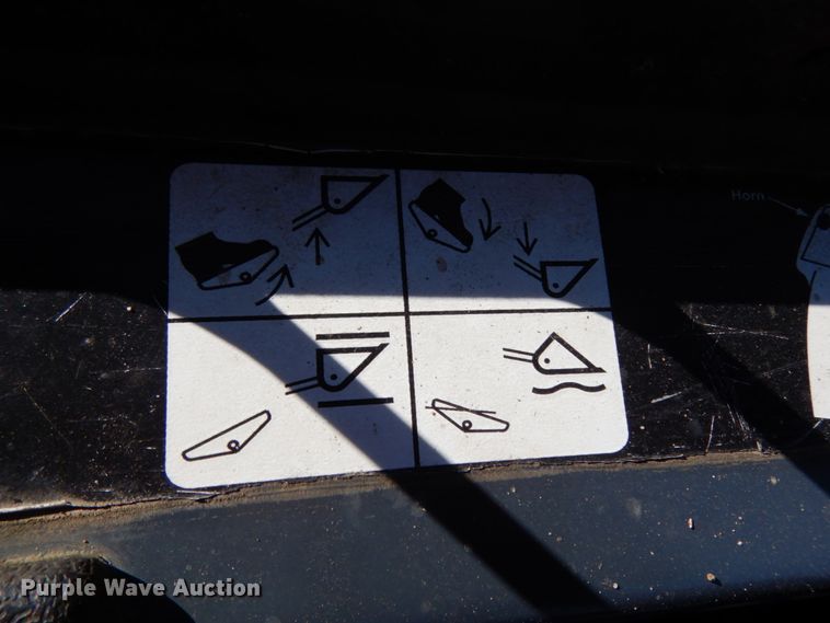 image for item DJ8187 2010 John Deere 332D  skid steer loader