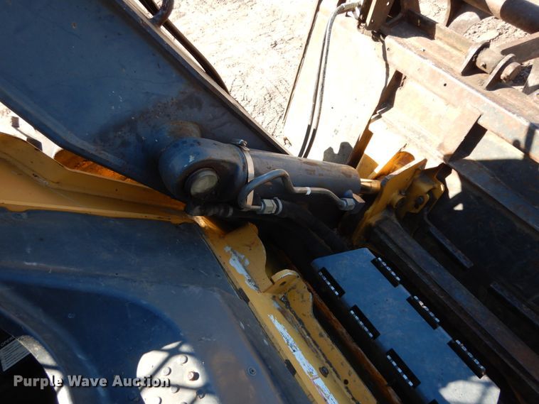 image for item DJ8187 2010 John Deere 332D  skid steer loader