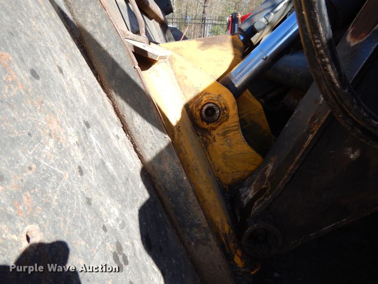 image for item DJ8187 2010 John Deere 332D  skid steer loader