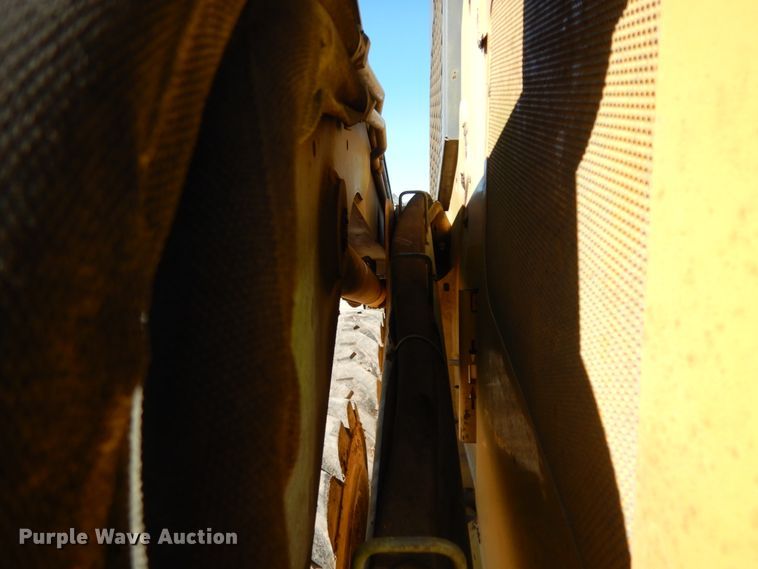 image for item DJ8187 2010 John Deere 332D  skid steer loader