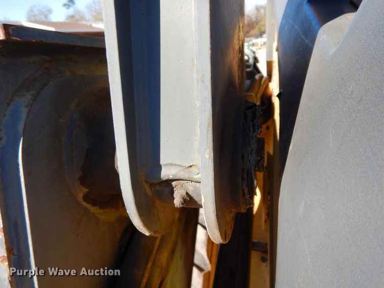 image for item DJ8187 2010 John Deere 332D  skid steer loader