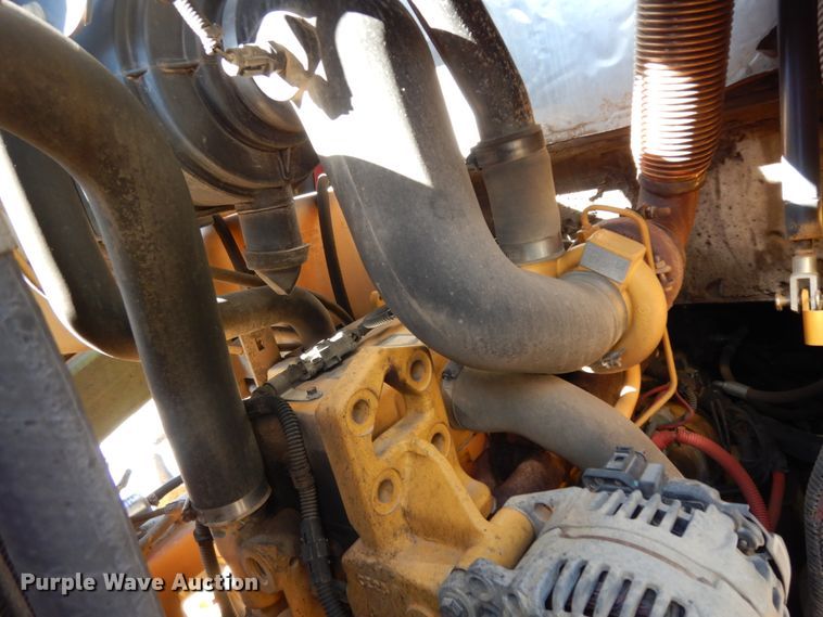 image for item DJ8187 2010 John Deere 332D  skid steer loader