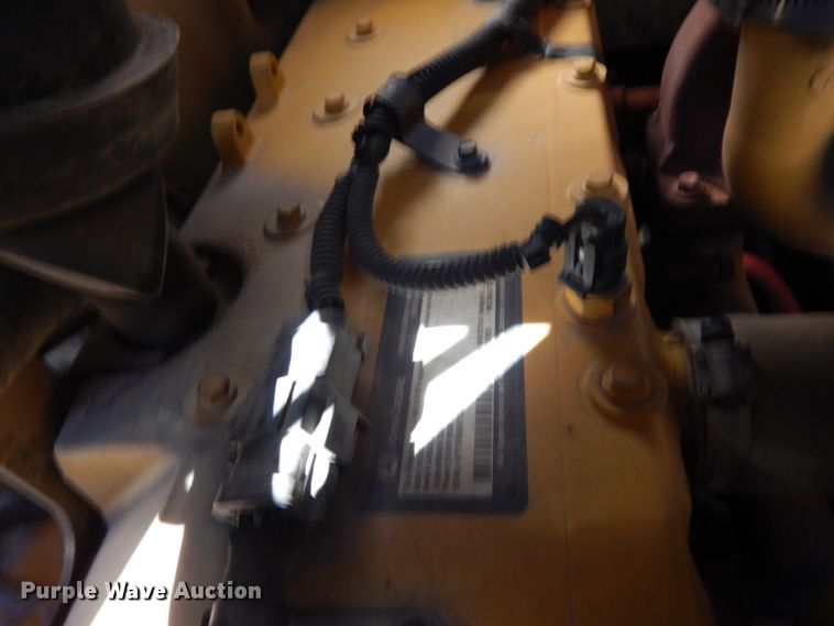 image for item DJ8187 2010 John Deere 332D  skid steer loader