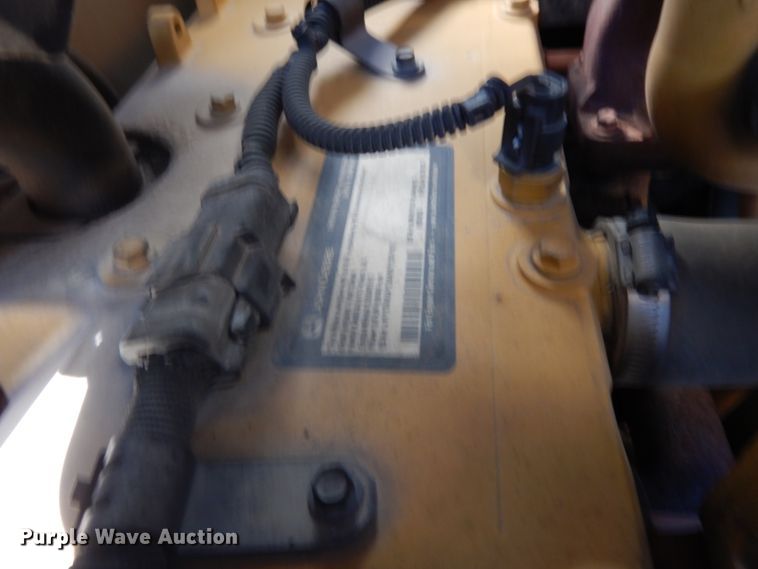 image for item DJ8187 2010 John Deere 332D  skid steer loader