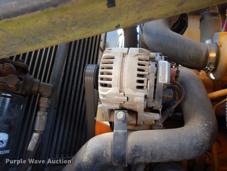 image for item DJ8187 2010 John Deere 332D  skid steer loader