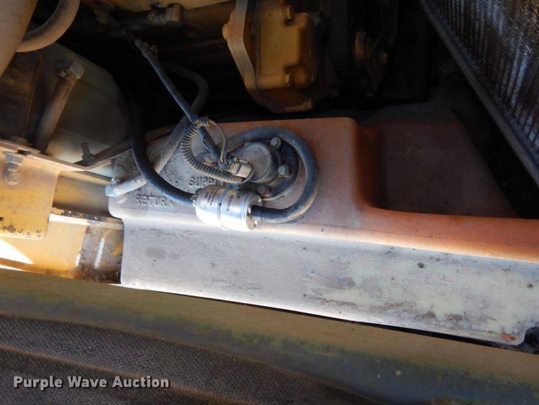 image for item DJ8187 2010 John Deere 332D  skid steer loader