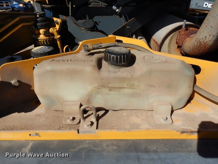 image for item DJ8187 2010 John Deere 332D  skid steer loader