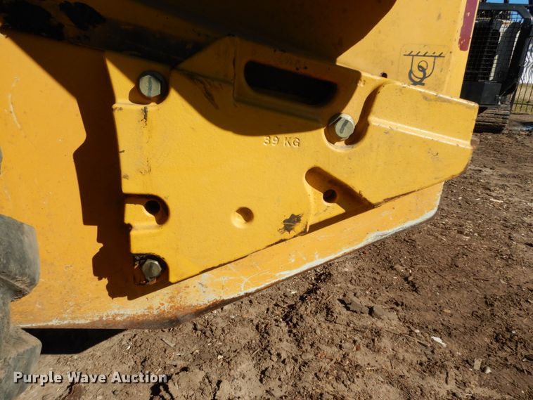 image for item DJ8187 2010 John Deere 332D  skid steer loader