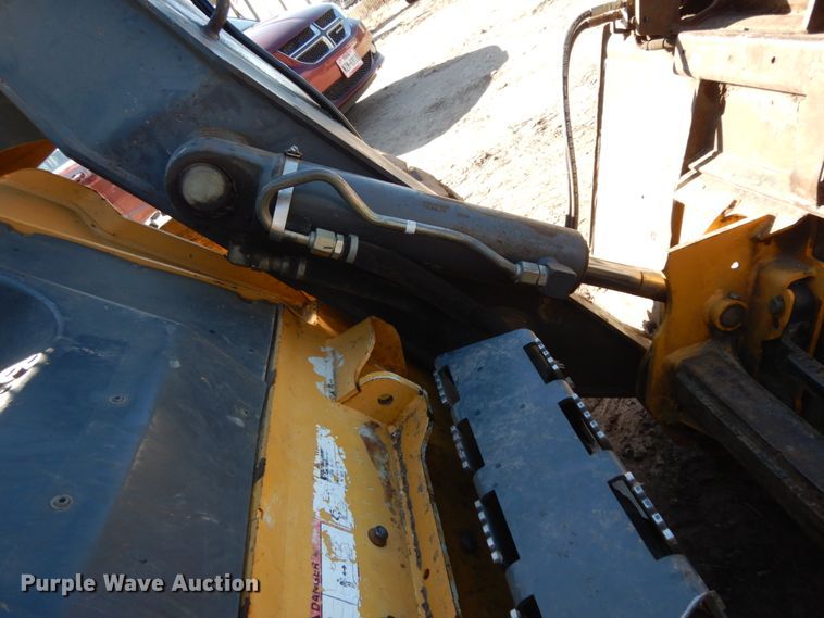 image for item DJ8187 2010 John Deere 332D  skid steer loader