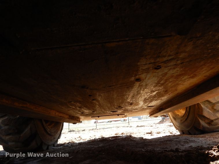 image for item DJ8187 2010 John Deere 332D  skid steer loader