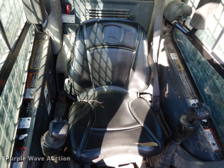 image for item DJ8189 2012 John Deere 333DT  skid steer loader