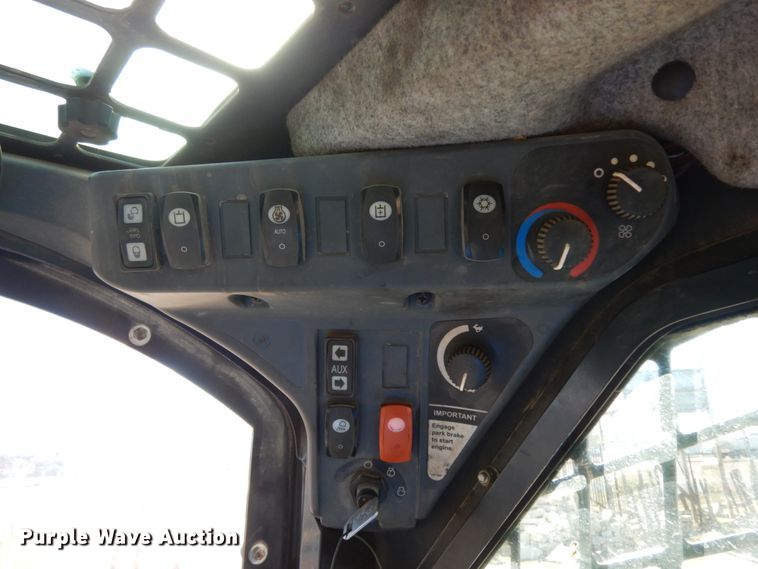 image for item DJ8189 2012 John Deere 333DT  skid steer loader