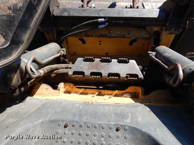 image for item DJ8189 2012 John Deere 333DT  skid steer loader