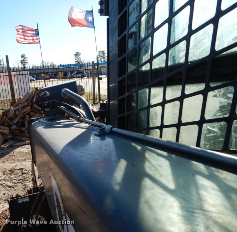 image for item DJ8189 2012 John Deere 333DT  skid steer loader