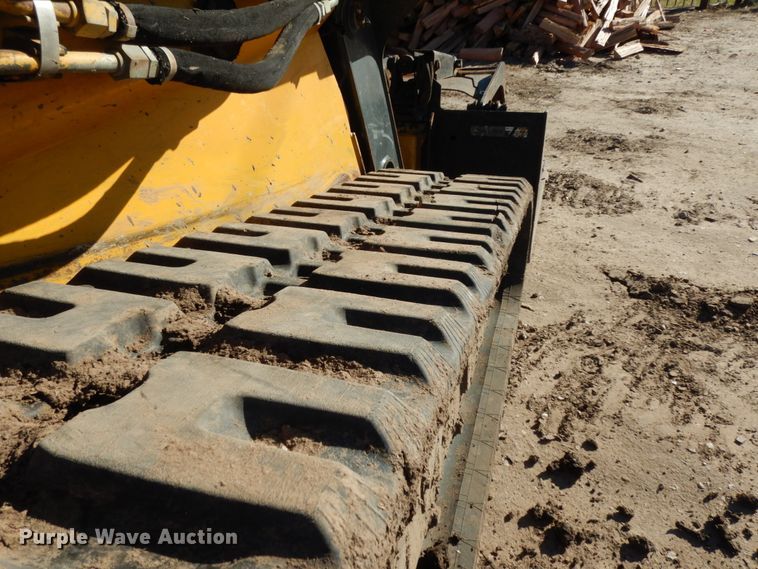 image for item DJ8189 2012 John Deere 333DT  skid steer loader