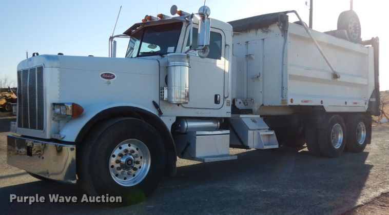 image for item DJ8193 2005 Peterbilt 379  dump truck