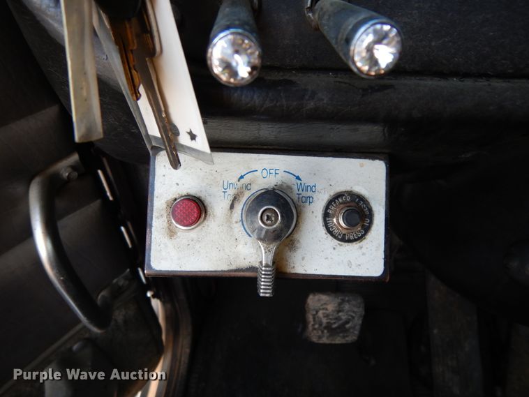 image for item DJ8193 2005 Peterbilt 379  dump truck