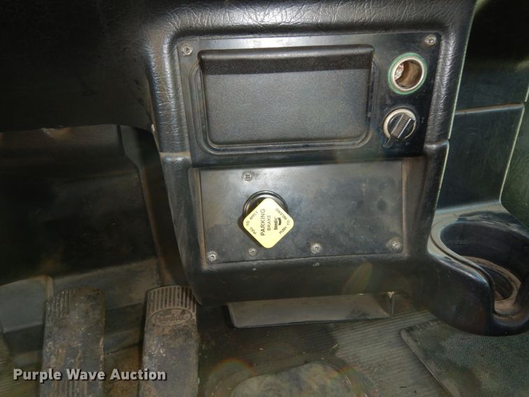 image for item DJ8193 2005 Peterbilt 379  dump truck