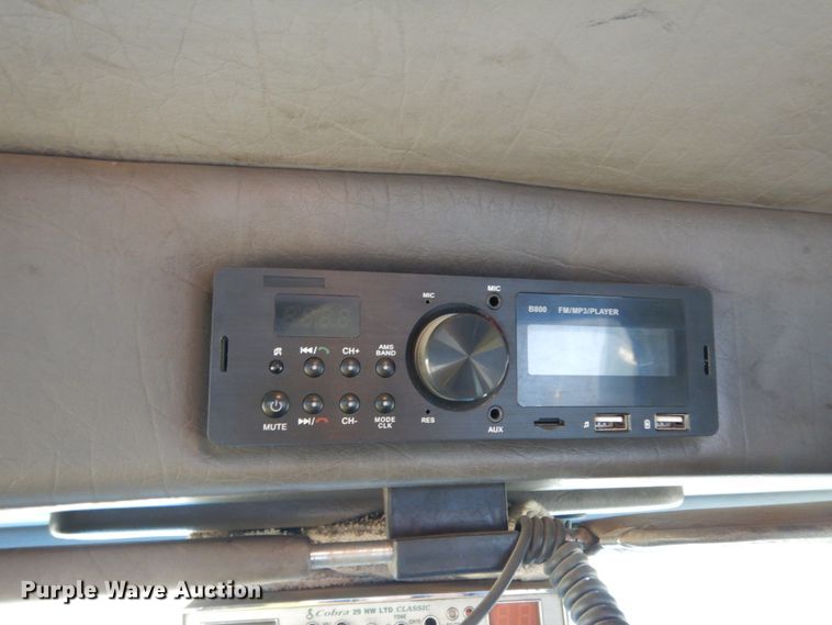 image for item DJ8193 2005 Peterbilt 379  dump truck