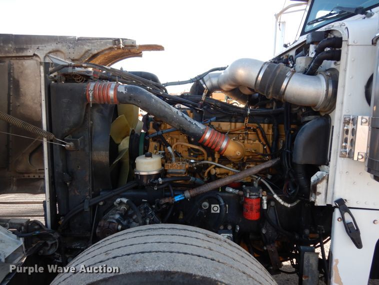 image for item DJ8193 2005 Peterbilt 379  dump truck