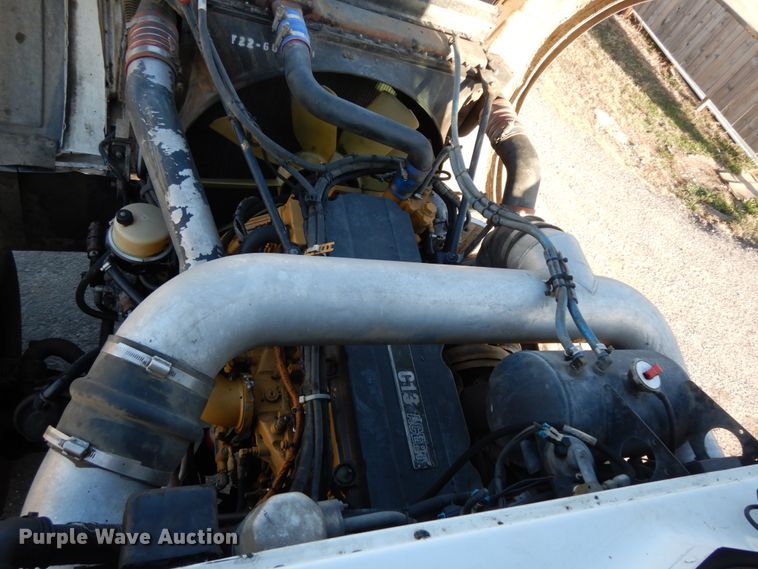 image for item DJ8193 2005 Peterbilt 379  dump truck