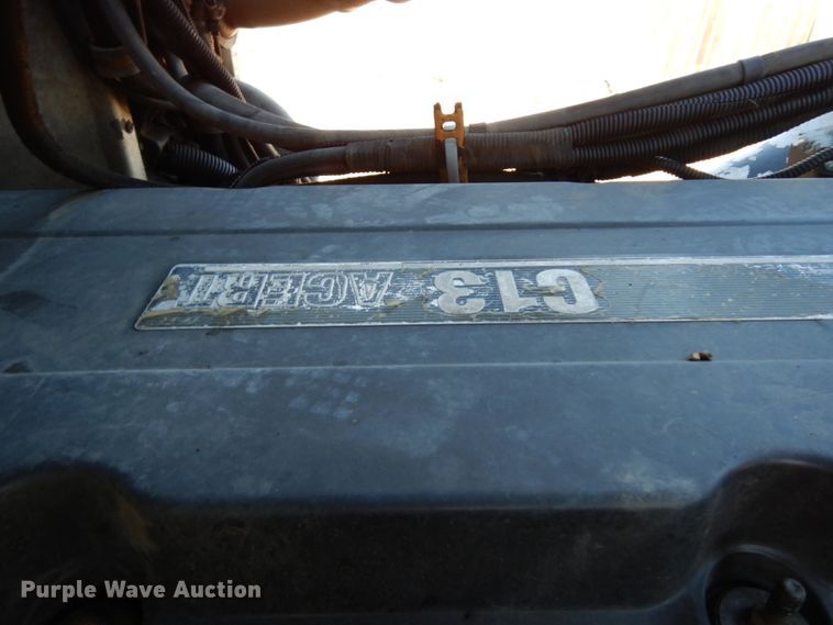 image for item DJ8193 2005 Peterbilt 379  dump truck