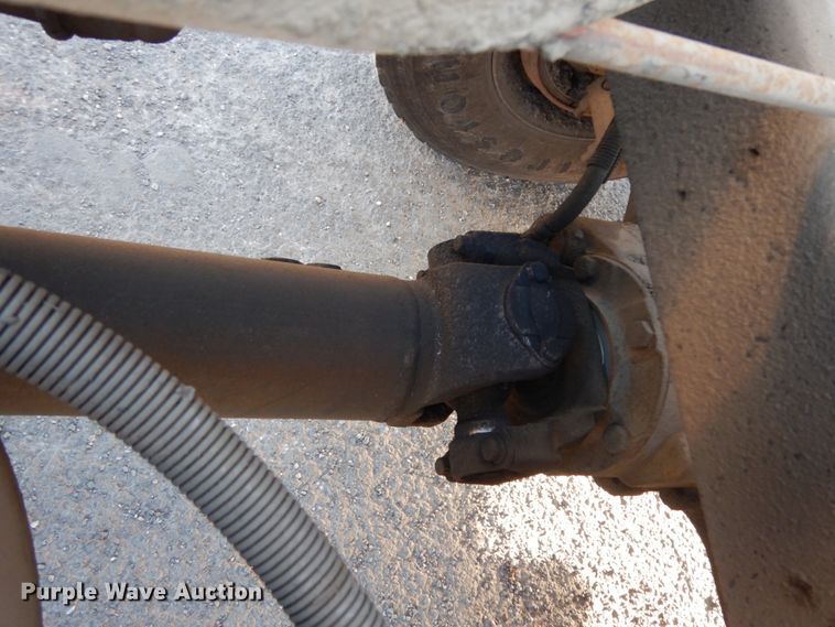 image for item DJ8193 2005 Peterbilt 379  dump truck