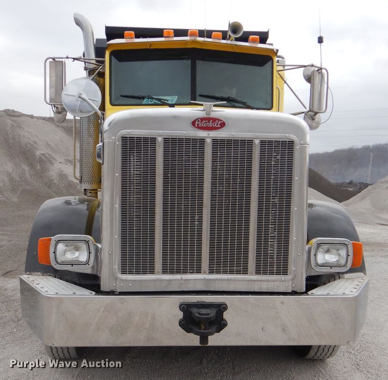 image for item DJ8593 2001 Peterbilt 378  dump truck