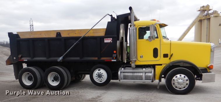 image for item DJ8593 2001 Peterbilt 378  dump truck