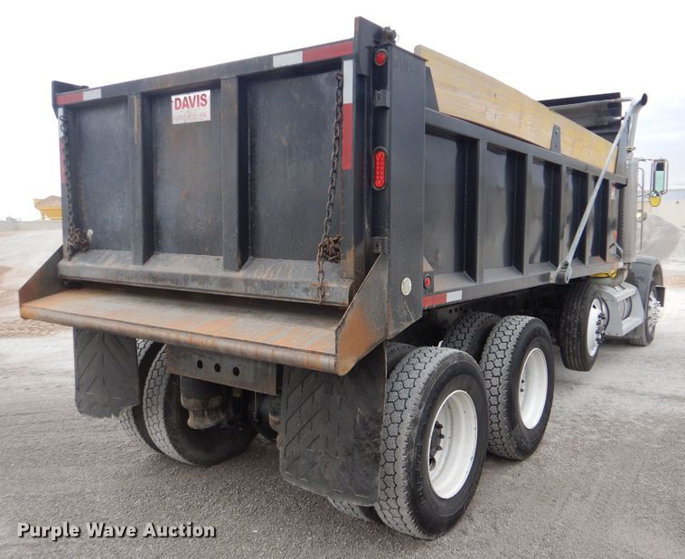 image for item DJ8593 2001 Peterbilt 378  dump truck