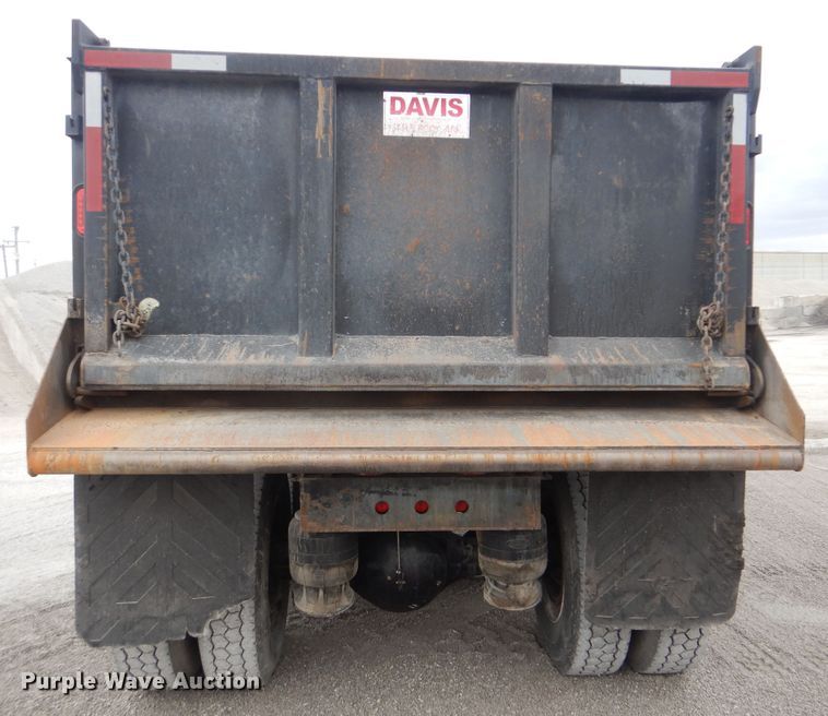 image for item DJ8593 2001 Peterbilt 378  dump truck