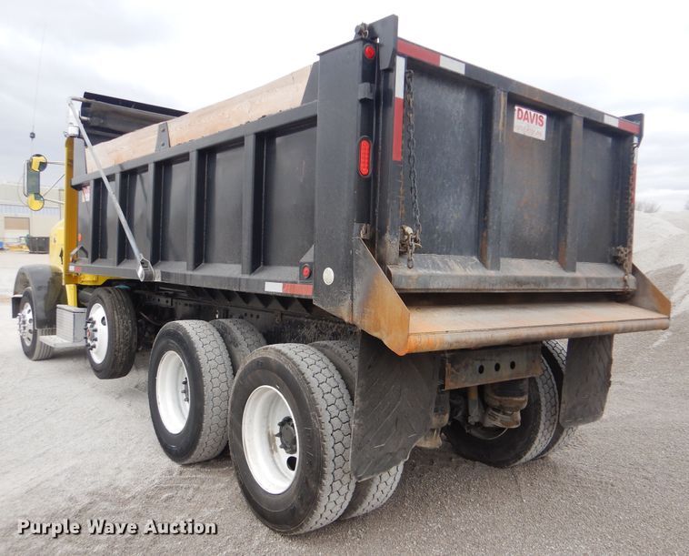 image for item DJ8593 2001 Peterbilt 378  dump truck